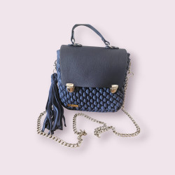 Elegancka Torebka Pola – Połączenie Szydełkowego Stylu i Klasyki